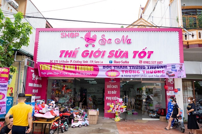 làm bảng hiệu mẹ và bé